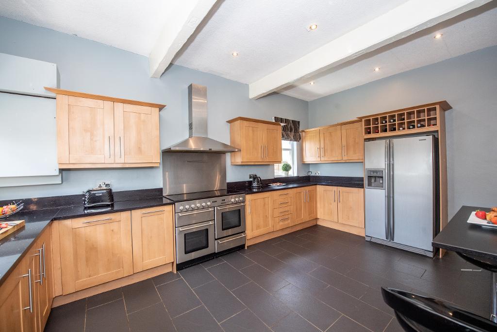 5 Bedroom Detached Barn Conversion For Sale in Marsh Moss Lane