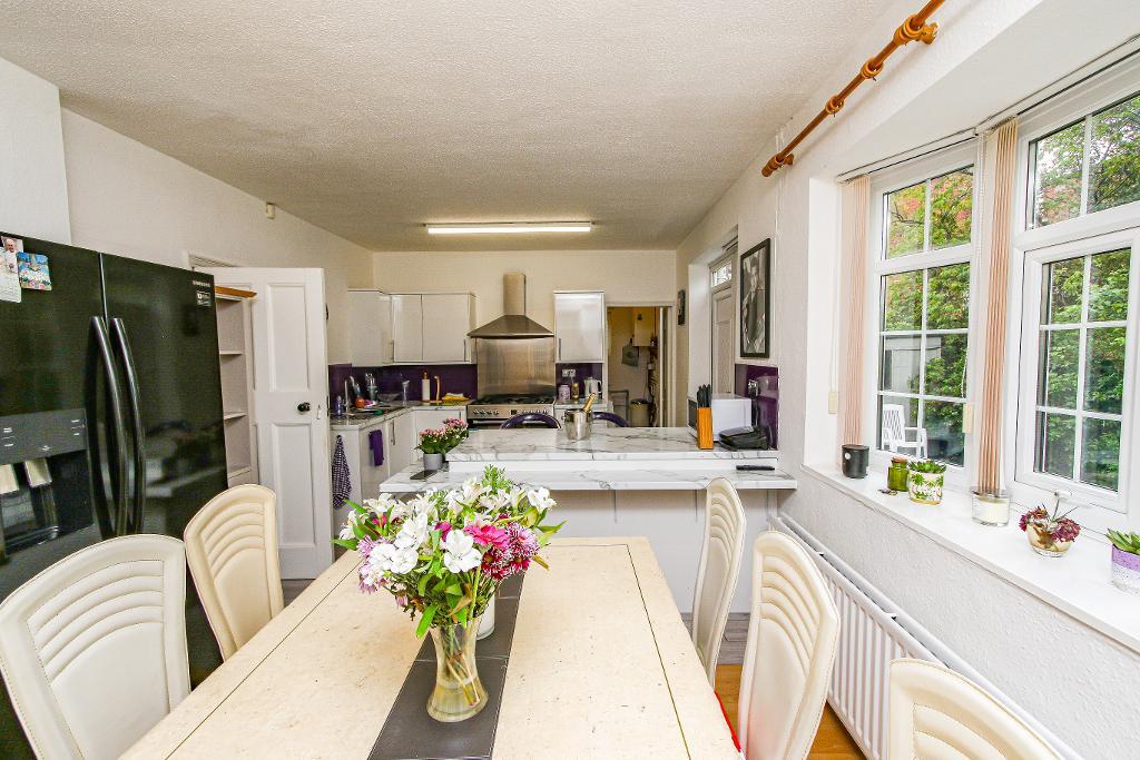 3 Bedroom Detached For Sale in Saxon Road, Birkdale, Southport