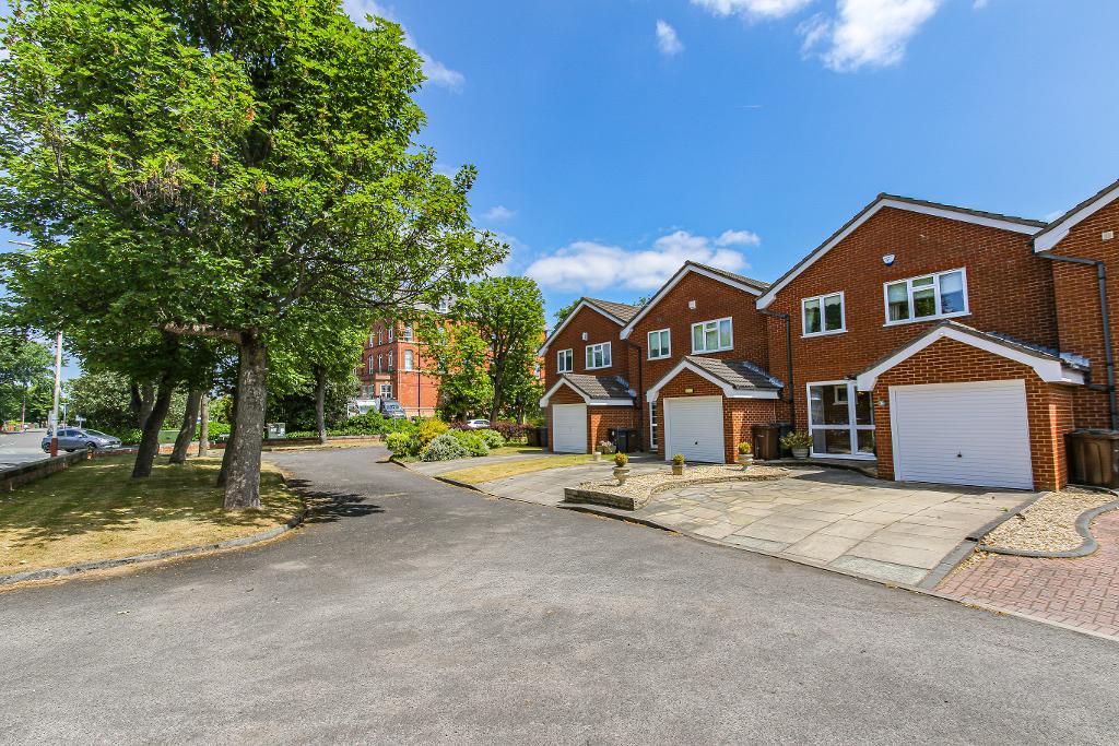 3 Bedroom Mews For Sale in Churchfields, Trafalgar Road, Birkdale, Merseyside, PR8 2HF. Bailey