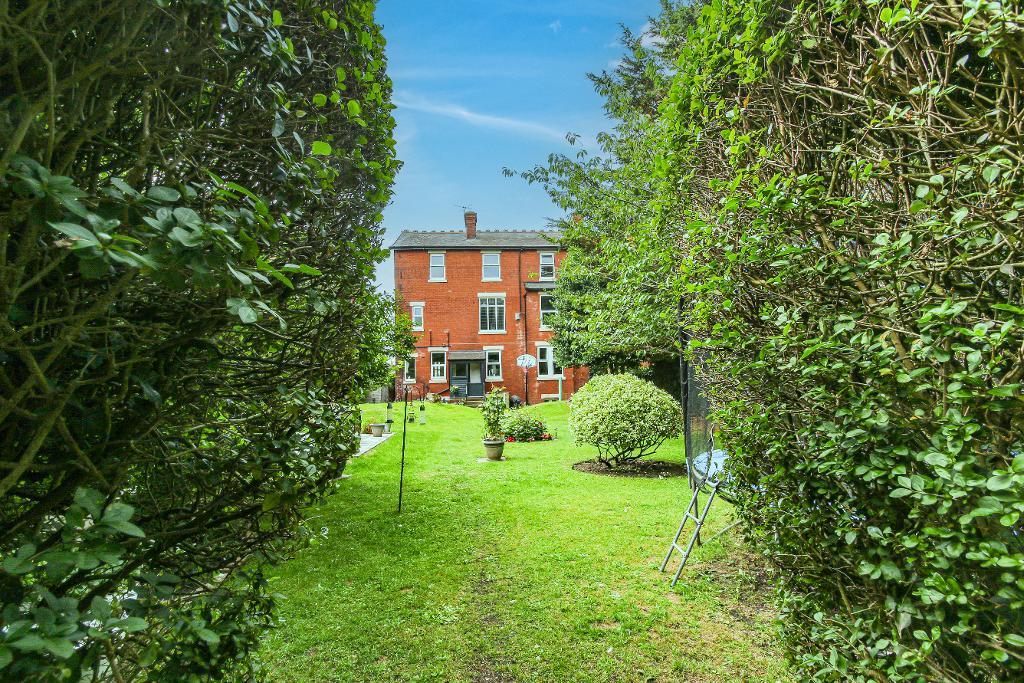 6 Bedroom Detached For Sale in Weld Road, Birkdale, Southport