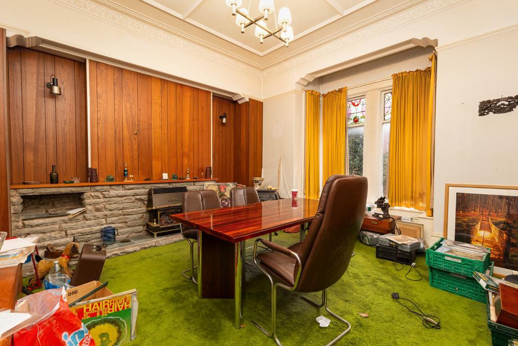 5 Bedroom Detached For Sale in Barrett Road, Birkdale, Southport