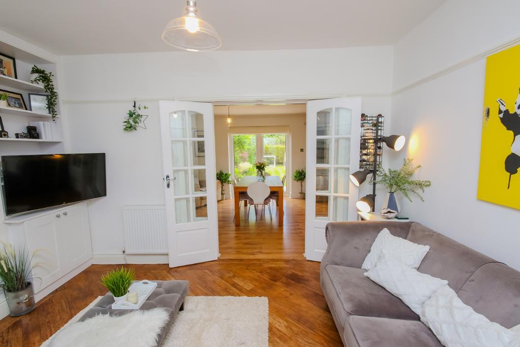 3 Bedroom SemiDetached For Sale in Dunbar Road, Hillside, Southport, Merseyside, PR8 4RJ