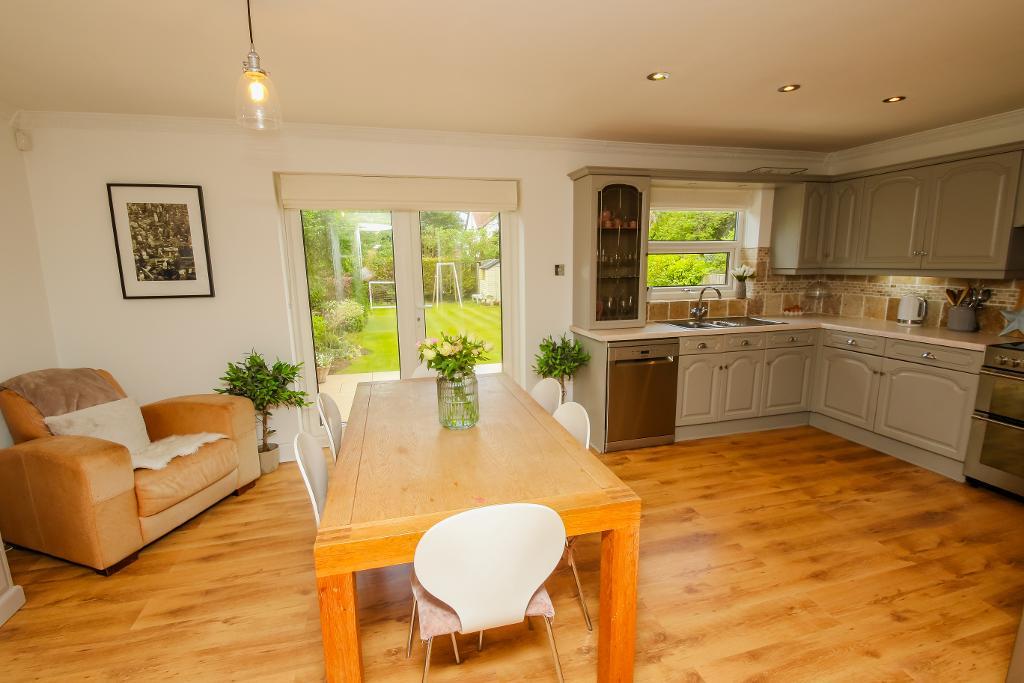 3 Bedroom SemiDetached For Sale in Dunbar Road, Hillside, Southport, Merseyside, PR8 4RJ