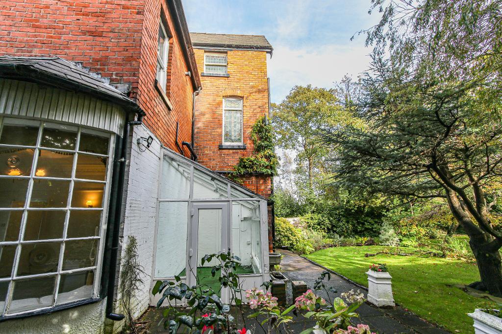 5 Bedroom Detached For Sale in York Road, Birkdale, Southport