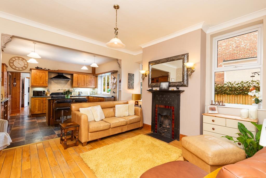 3 Bedroom SemiDetached For Sale in Alma Road, Birkdale, Southport