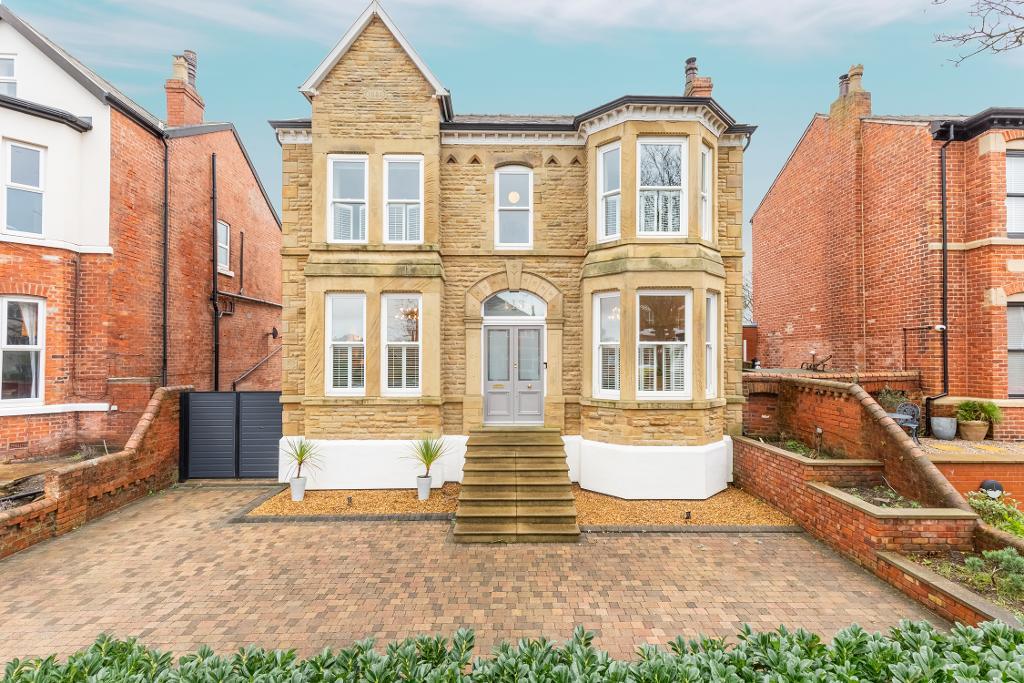 Properties For Sale . Bailey Estate Agents in Birkdale and Southport.