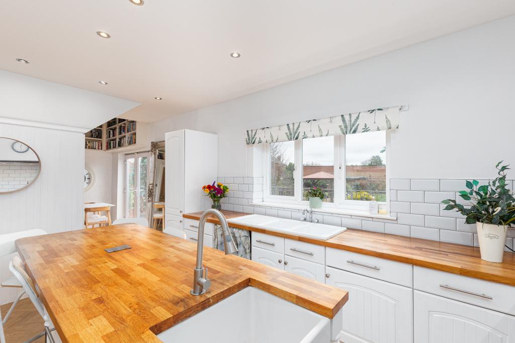5 Bedroom Detached For Sale in Liverpool Road, Birkdale, Southport