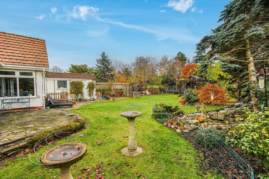 4 Bedroom Detached For Sale in Liverpool Road, Birkdale, Southport