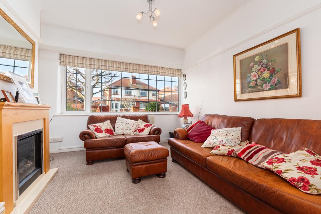 3 Bedroom SemiDetached For Sale in Oakwood Drive, Ainsdale, Southport