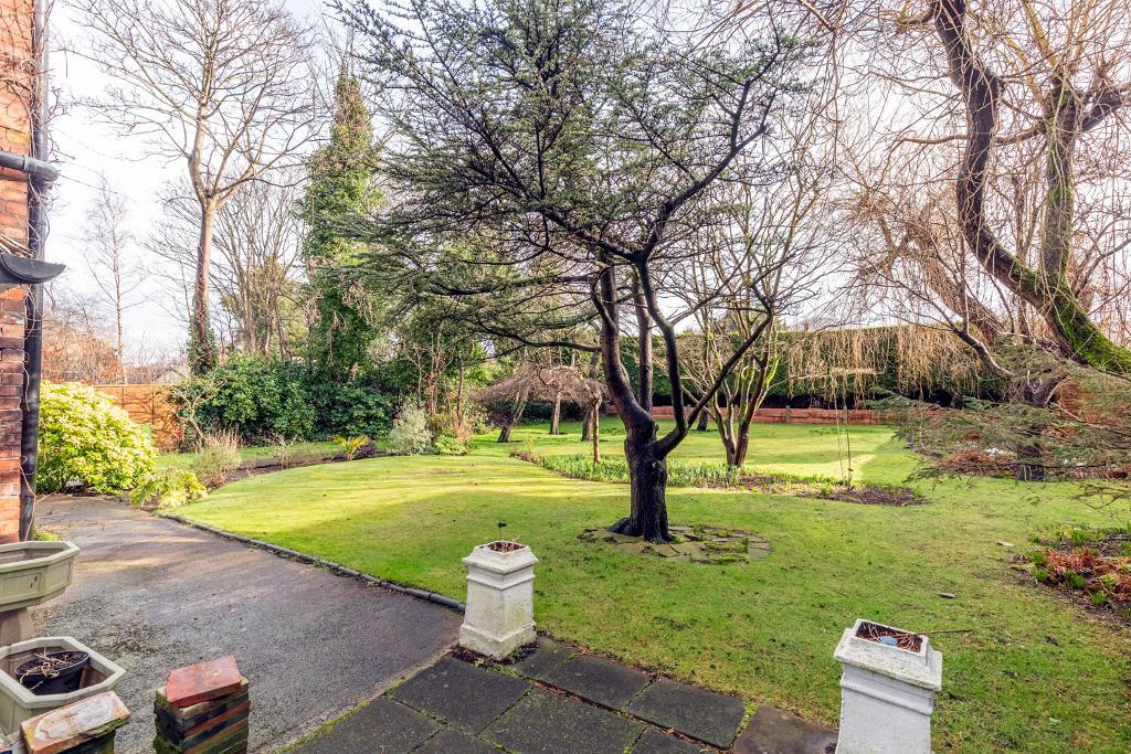 5 Bedroom Detached For Sale in York Road, Birkdale, Southport