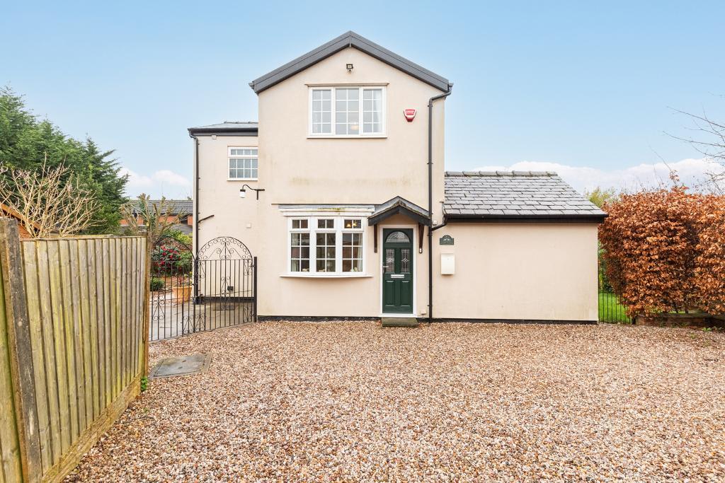 3 Bedroom Cottage For Sale in Claremont Road, Birkdale, Southport