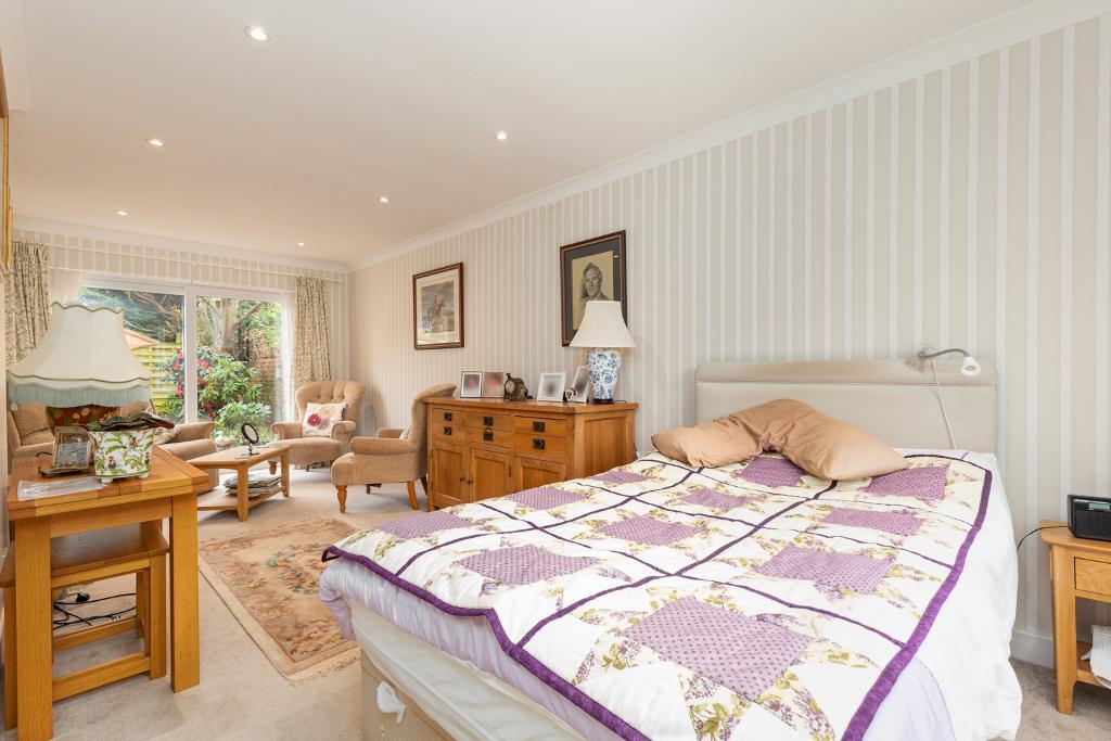 3 Bedroom Cottage For Sale in Claremont Road, Birkdale, Southport