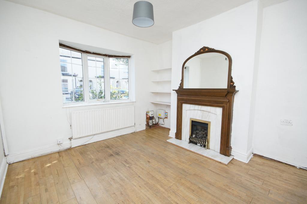 3 Bedroom SemiDetached For Sale in Fernley Road, Birkdale, Southport