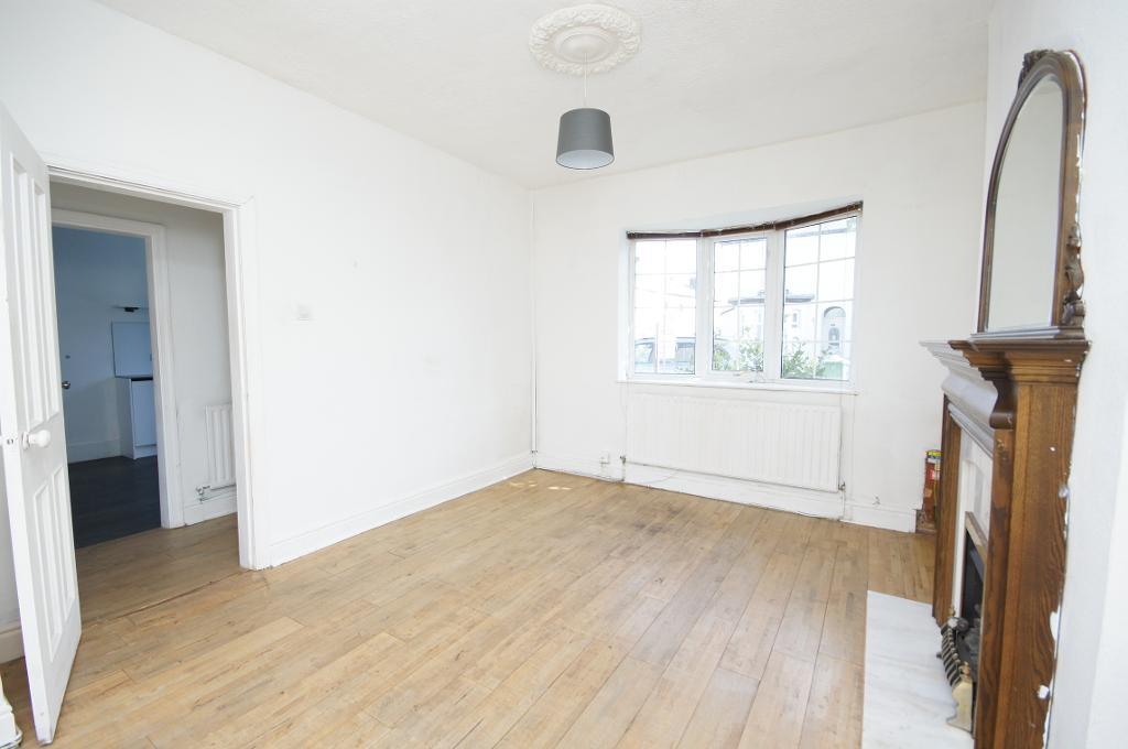 3 Bedroom SemiDetached For Sale in Fernley Road, Birkdale, Southport