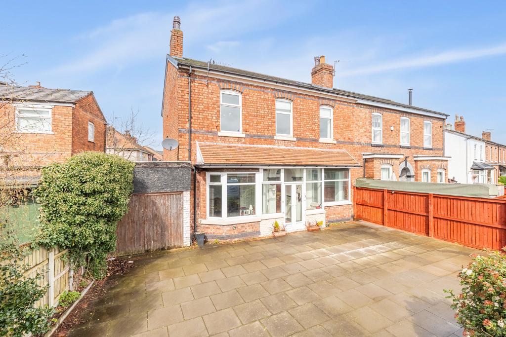 5 Bedroom SemiDetached For Sale in Everton Road, Birkdale, Southport