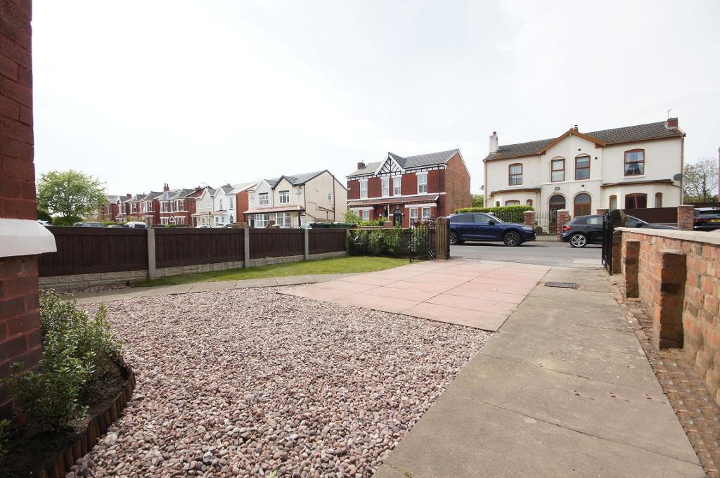 3 Bedroom SemiDetached For Sale in Cavendish Road, Birkdale, Southport
