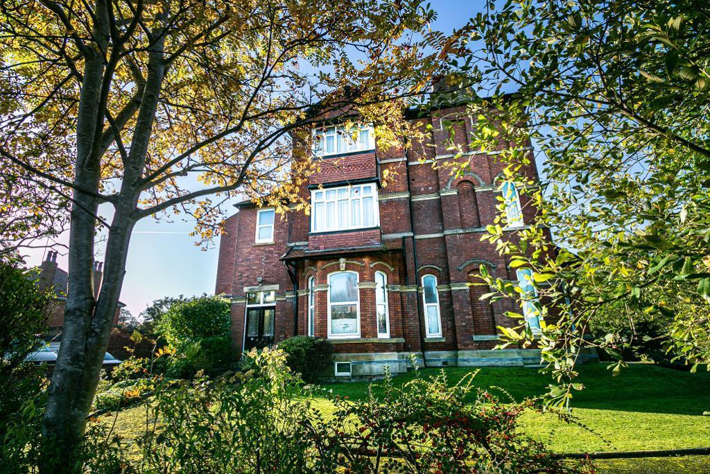 Waterloo Road, Birkdale, Southport, Merseyside, PR8 2HL