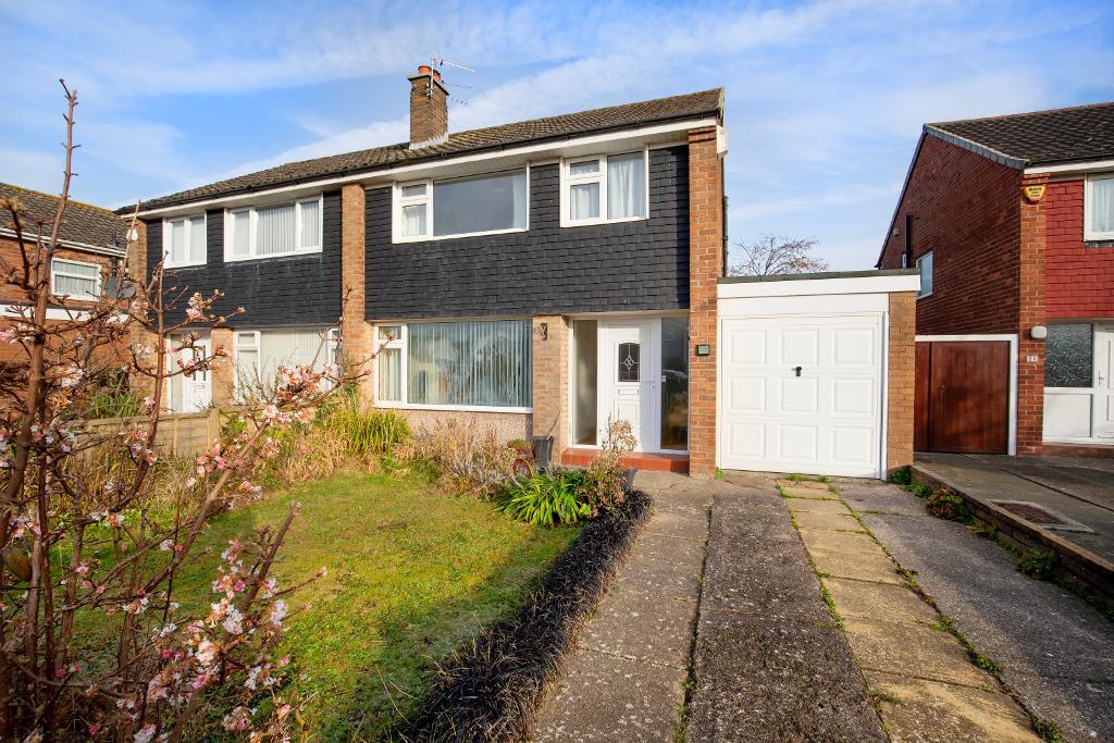 Woodside Avenue, Ainsdale, Southport, Merseyside, PR8 3UE