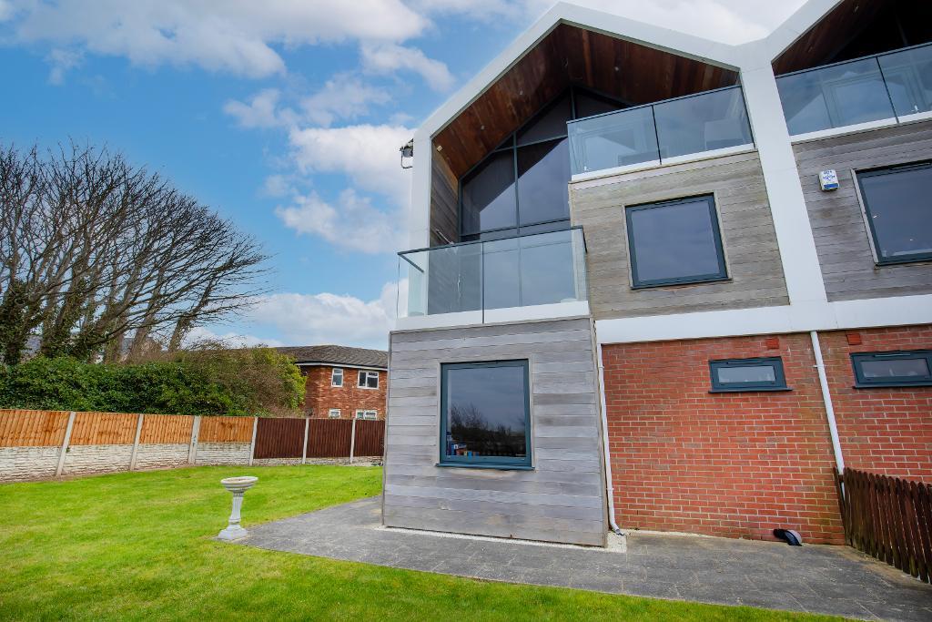 Rotten Row, Birkdale, Southport, Merseyside, PR8 2DA