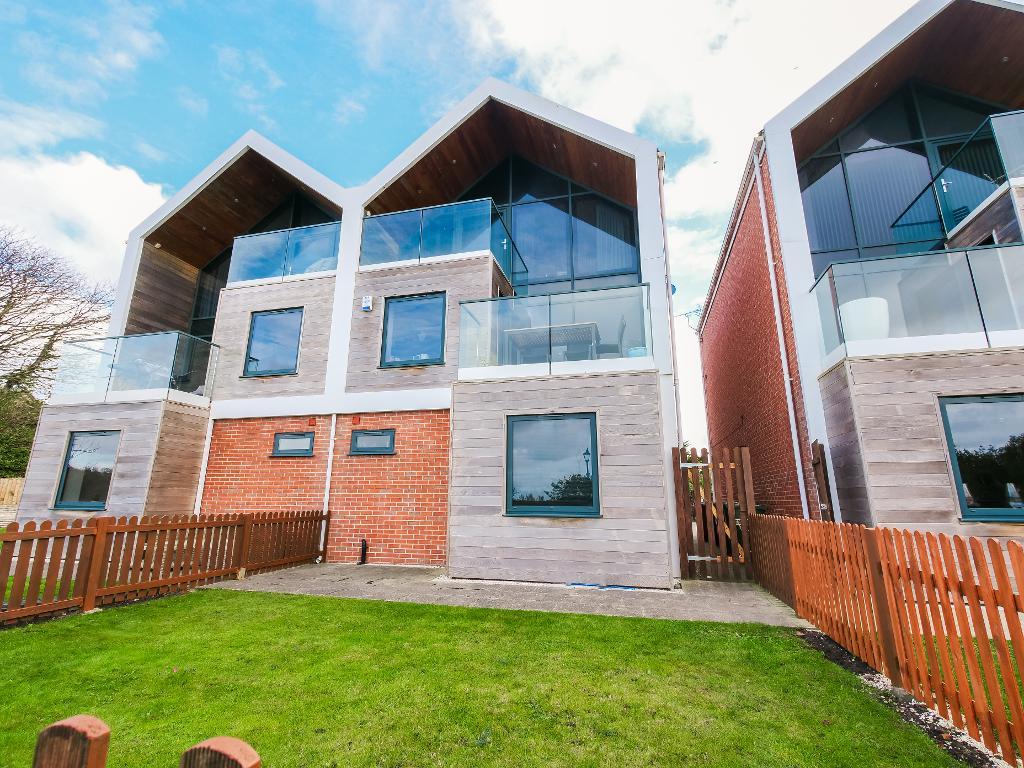 Rotten Row, Southport, Merseyside, PR8 2DA