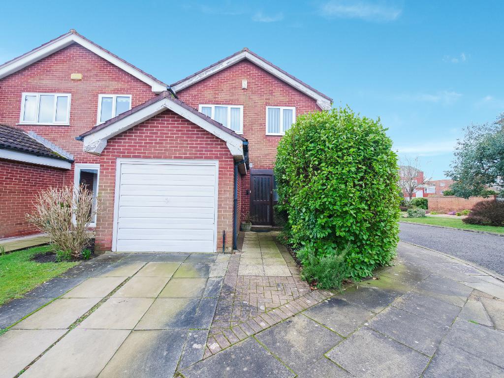 Prince Charles Gardens, Birkdale, Southport, Merseyside, PR8 2EU