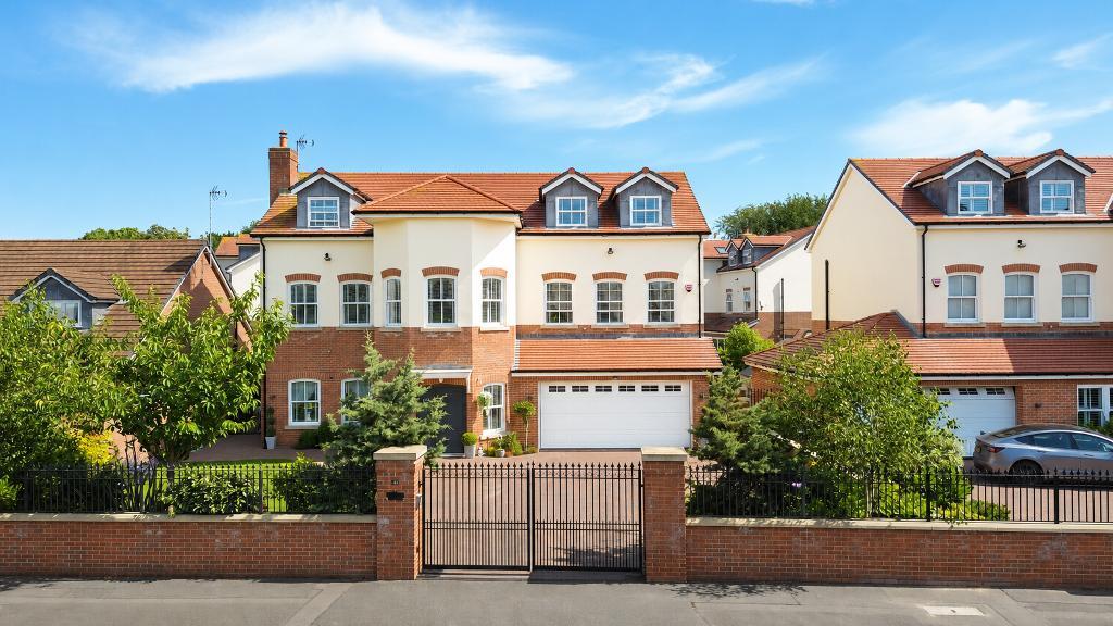 Grosvenor Road, Birkdale, Southport, Merseyside, PR8 2ES