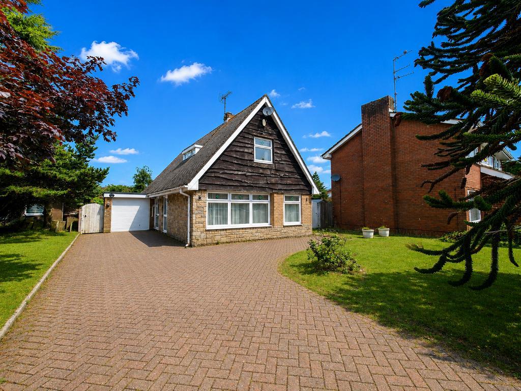 Harvington Drive, Ainsdale, Southport, Merseyside, PR8 2QT